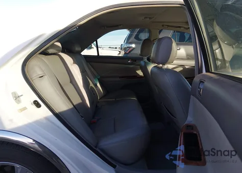 2003 Toyota Camry Xle V6 from USA, damaged, VIN 4T1BF30K53U057748